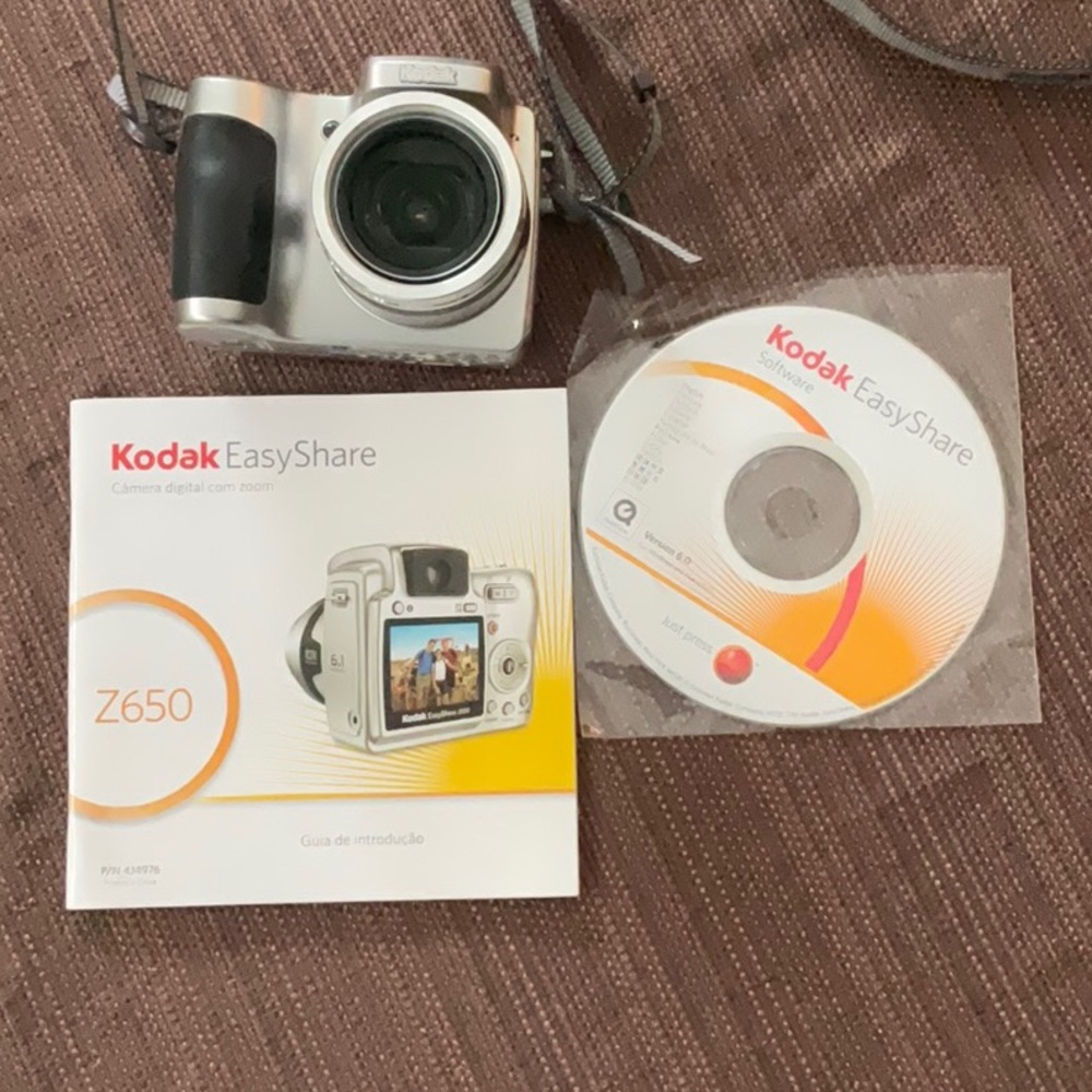 Kodak EasyShare Z650 Digital Camera Silver